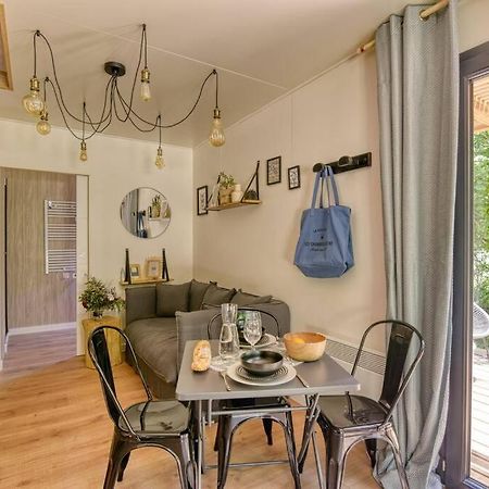 Aurade Chalet De Charme Avec Piscineヴィラ エクステリア 写真