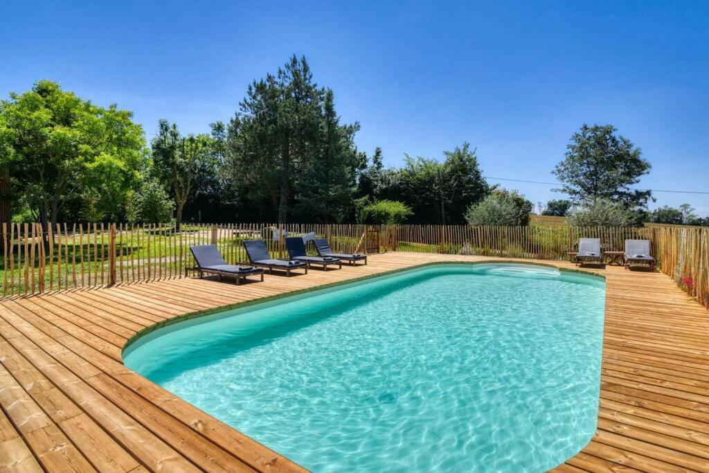 Aurade Chalet De Charme Avec Piscineヴィラ エクステリア 写真